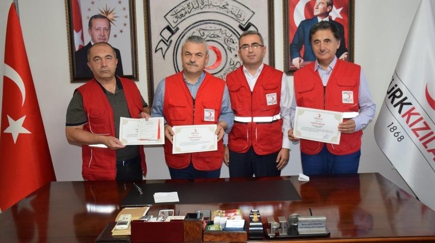 AK Partili vekiller kurbanlarını Kızılay&rsquo;a bağışladı