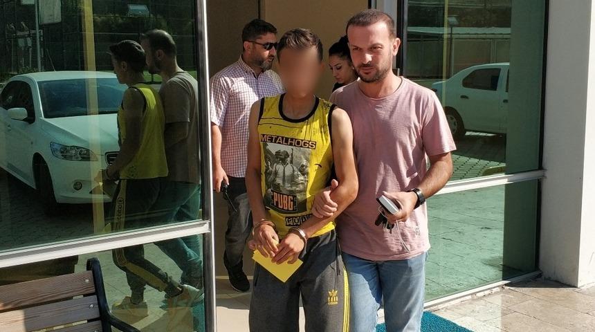 B&uuml;feden hırsızlık yapan gen&ccedil; tutuklandı