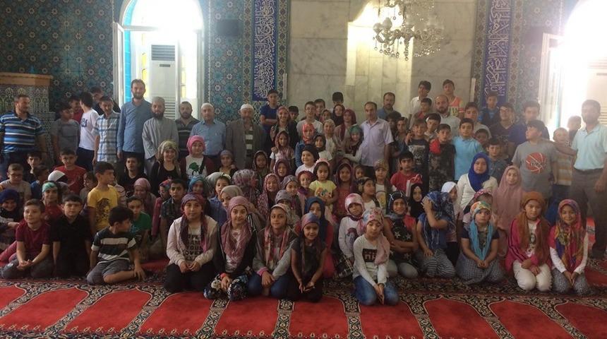 Kur’an kursları öğrencileri ve velileri Kara Mustafa Paşa Camii’nde bir araya geldi