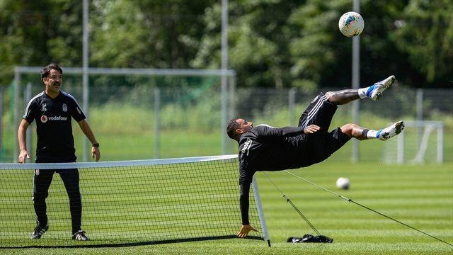 Beşiktaş antrenmanında Quaresma'dan rövaşata şov