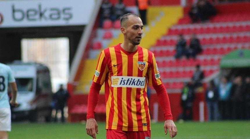 Şamil Çinaz özel çalışıyor