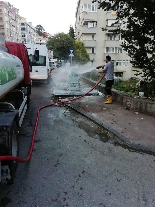 Çöp konteynerlerine ilaçlı temizlik