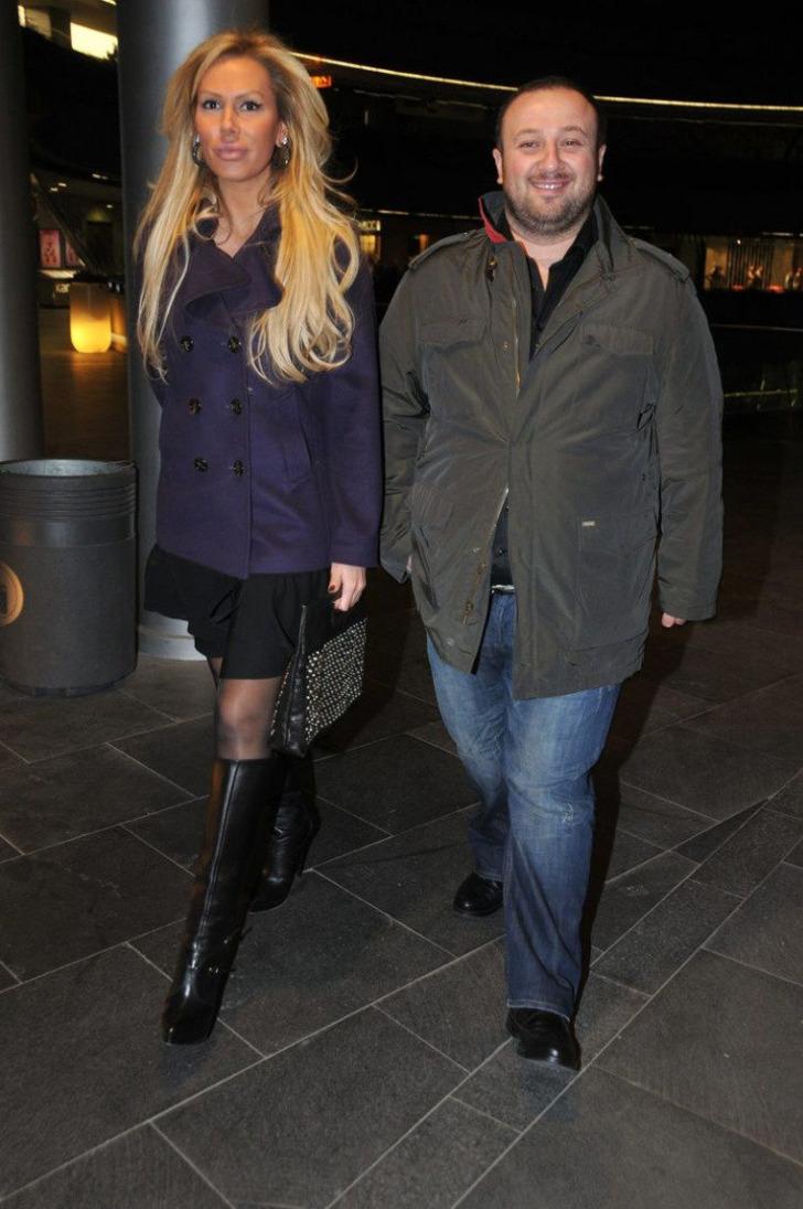 Sosyetik çift 31. kata arabalarıyla çıkacak! G2