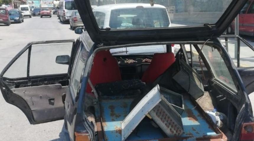 Çaldıkları rögar kapaklarını satamadan yakalandılar