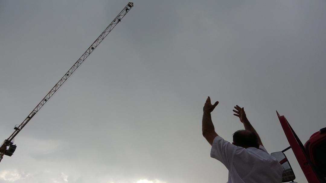 Korku dolu dakikalar! Seferber oldular: 49 metrelik vince &ccedil;ıktı ve...