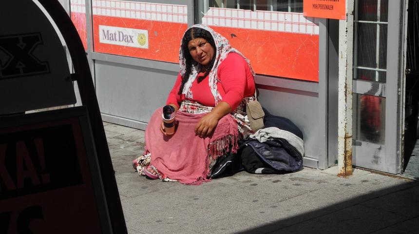 İsveç’teki dilenciler belediyeye aylık 25 Euro ödeyecek