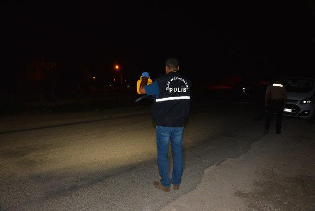 Otomobilin &ccedil;arpıp, ka&ccedil;tığı 10 g&uuml;nl&uuml;k evli mahalle bek&ccedil;isi ağır yaralandı 2