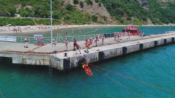 İstanbul Boğazı'nda nefes kesen tatbikat! G4