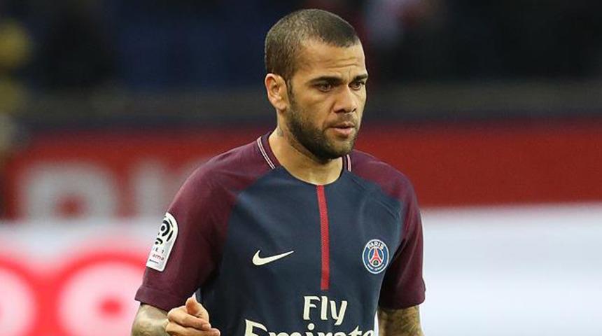 Dani Alves, Sao Paulo’ya transfer oldu!