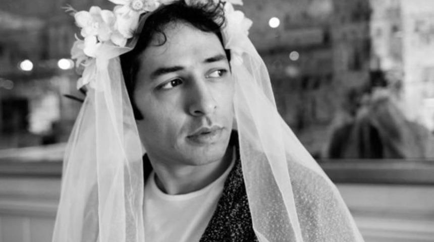 Sanat&ccedil;ılar &Ouml;l&uuml;m&uuml;n&uuml;n 9. Yılında 'Barış Gelini' Pippa Bacca'nın Duvağını Taktılar