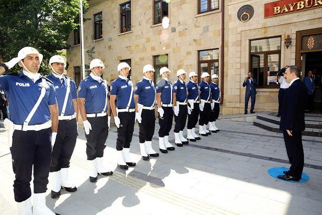 Bayburt Valisi Cüneyt Epcim: “Bu kentte Vali olmaktan, bu kentin güzel insanlarına hizmet etmekten gurur duyacağım”