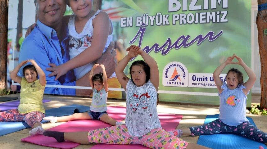 Muratpaşa Belediyesinin Engelsiz Kafe’de jimnastik eğitimi