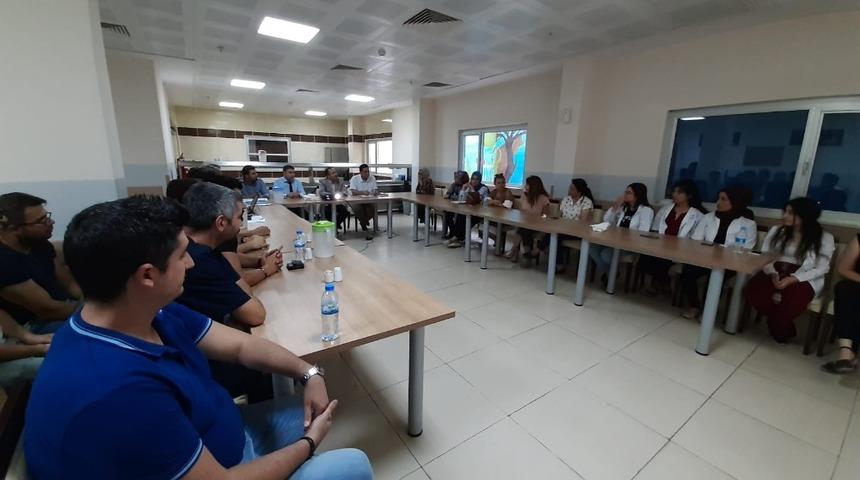 Anne &ouml;l&uuml;mleriyle ilgili toplantı yapıldı