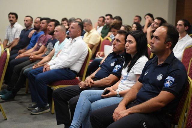 Konyaaltı Belediyesinden kasaplara hijyen eğitimi