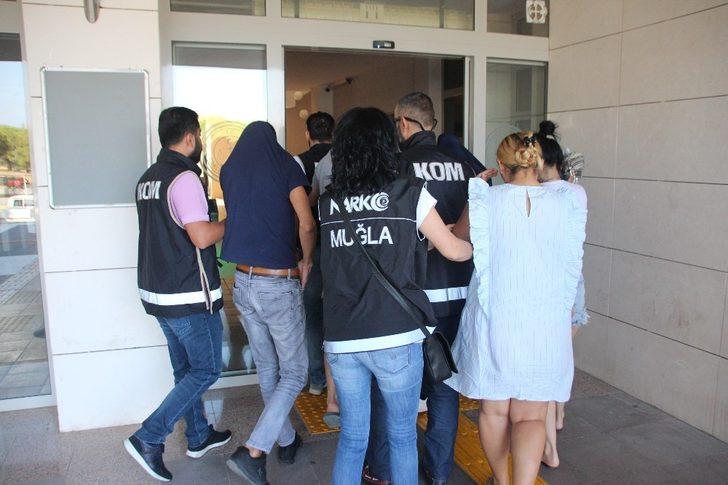 Çocuklara ve yaşlılara bakmak için Bodrum'a geldiler, fuhuş batağına düştüler G2