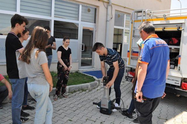 Kütahya AFAD’dan stajyer öğrencilere uygulamalı eğitim