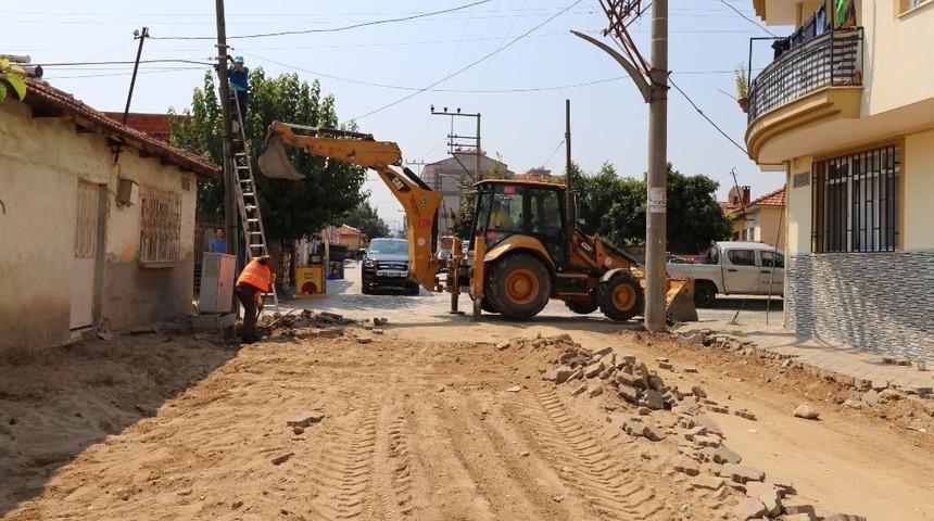 Turgutlu’da yol yapım çalışmaları hız kesmiyor