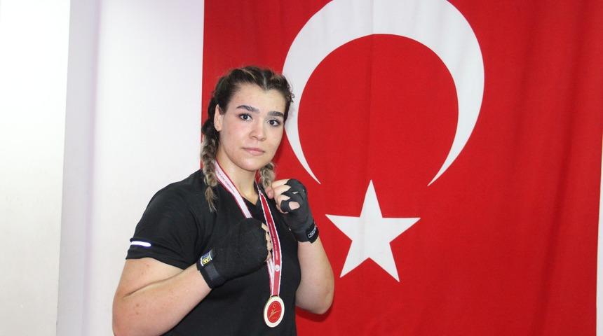 Kick boks&ccedil;u Mihriban, ikinci kez Avrupa Şampiyonu olmak istiyor