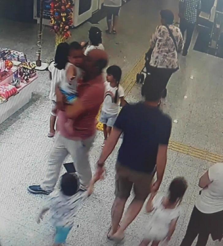 Bebeğini tekmeleyen baba serbest bırakıldı G4