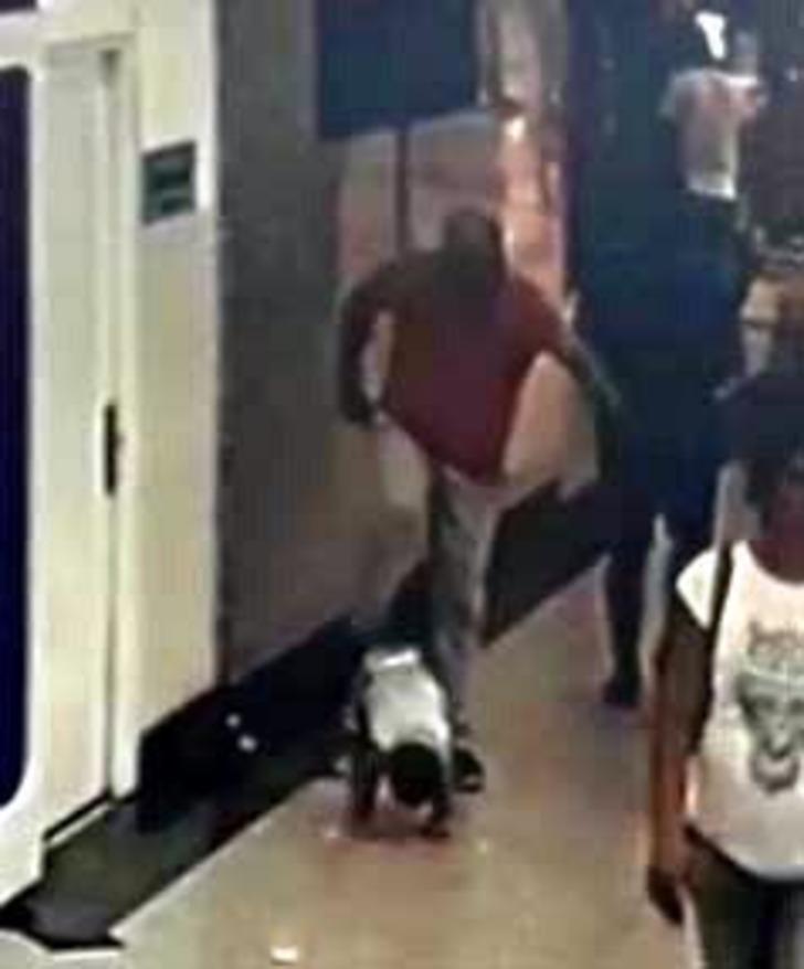 Bebeğini tekmeleyen baba serbest bırakıldı G2