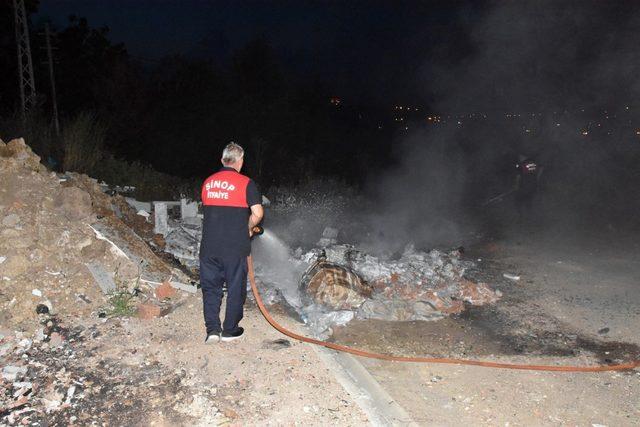 Sinop Küçük Sanayi Sitesinde kimyasal atıklardan yangın çıktı