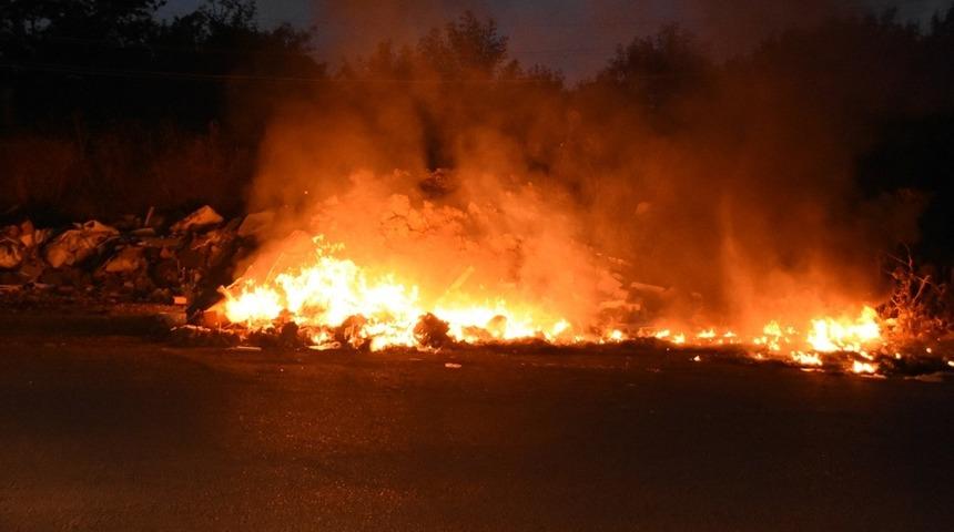 Sinop Küçük Sanayi Sitesinde kimyasal atıklardan yangın çıktı