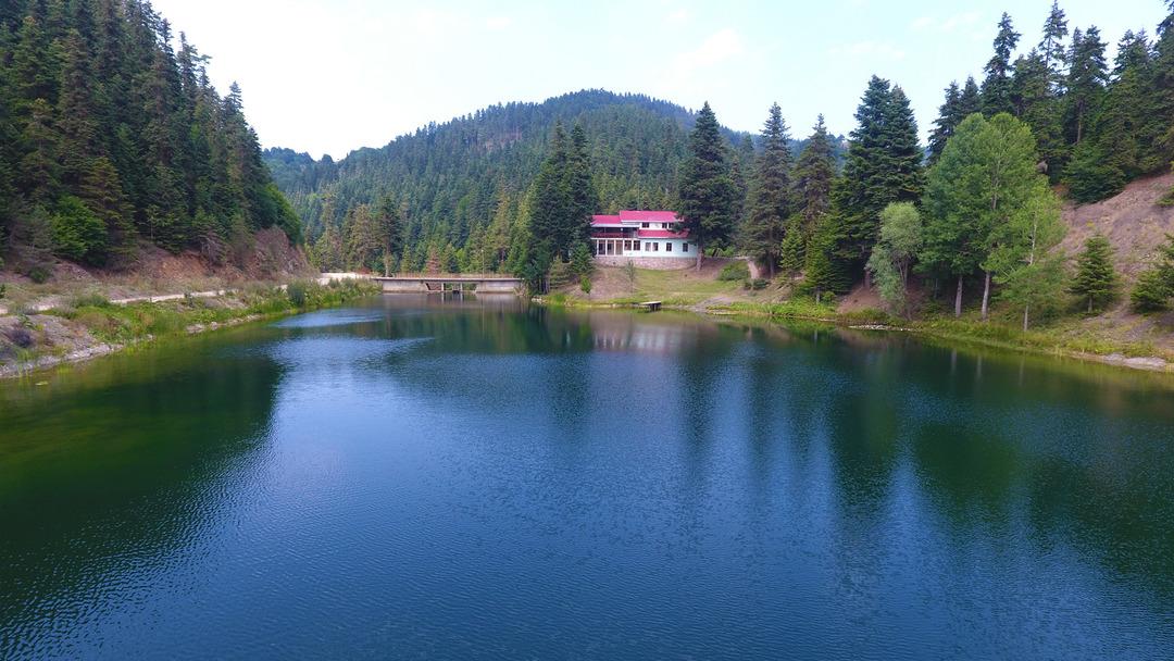 Sinop'un tabiat parkı Akg&ouml;l g&uuml;zelliğiyle b&uuml;y&uuml;l&uuml;yor