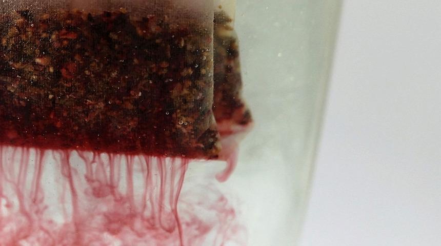 Sallama diye k&uuml;&ccedil;&uuml;msediğimiz poşet &ccedil;ayın 4 faydası