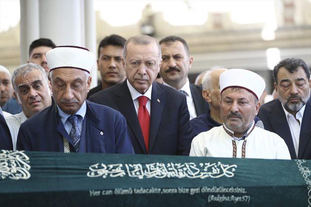 Prof. Dr. Emin Işık, son yolculuğuna uğurlandı 1