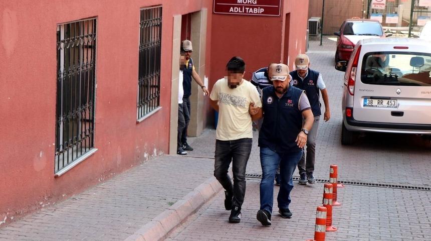 Kayseri’de terör operasyonunda gözaltına alınan 4 kişi adliyede