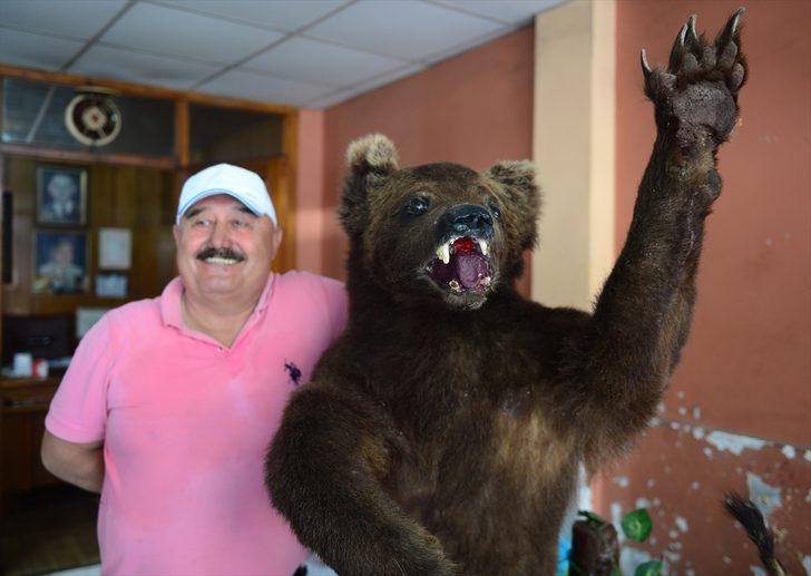 Kereste dükkanını hayvan müzesine çevirdi! Gören şaşkına dönüyor G1