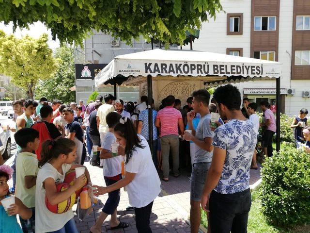 Karaköprü’de ikram çeşmesinden limonata akıyor