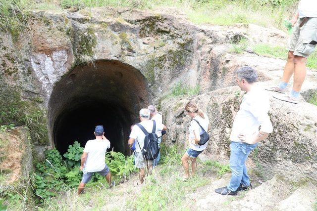 DADDRALLİ’ciler Cıngırt Kalesi’ne çıktı