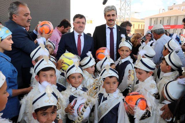 Yozgat’ta 75 çocuk için sünnet şöleni gerçekleştirildi