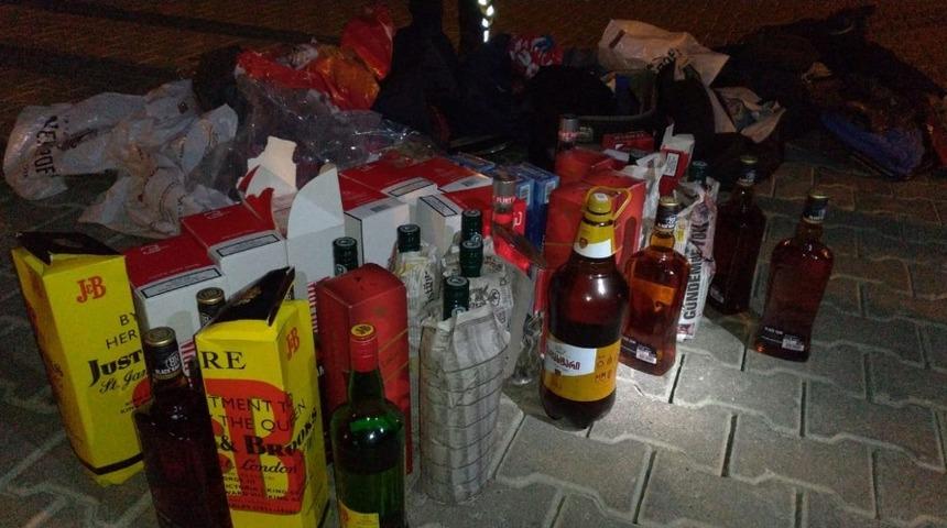 Kastamonu&rsquo;da ka&ccedil;ak sigara ve alkol ele ge&ccedil;irildi: 3 g&ouml;zaltı