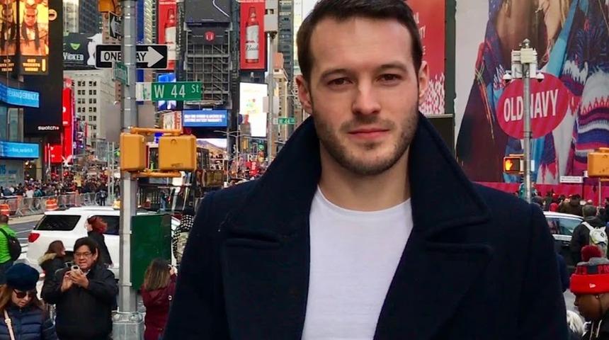 5 giyinik kişiyi aslında &ccedil;ıplak olduklarına ikna etti