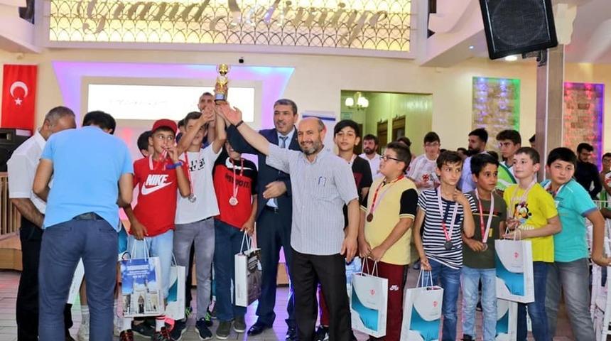 Yaz Kur&rsquo;an Kursları arası futbol turnuvası sona erdi