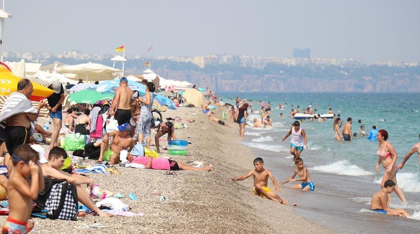 Sahiller doldu taştı!