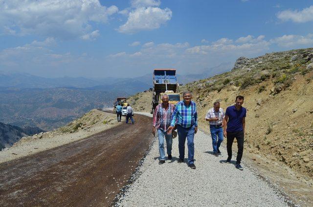 Büyükşehir, dumanlı yayla yolunu asfaltladı