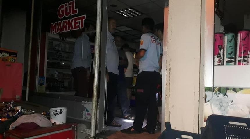 Markette &ccedil;ıkan yangın korkuttu