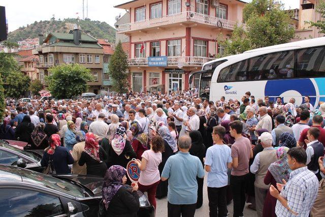 Tosya’dan son hac kafilesi kutsal topraklara uğurlandı