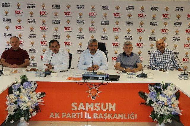 AK Parti Samsun Teşkilatı kurucu teşkilatla bir araya geldi