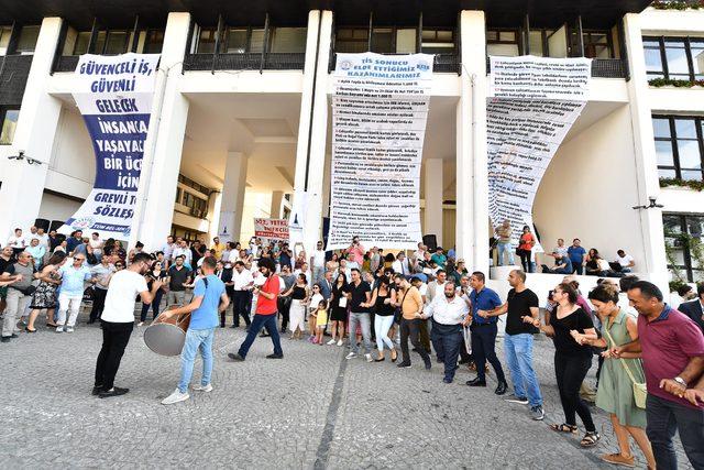 İzmir Büyükşehir Belediyesi'nde çalışan memurlara rekor zam