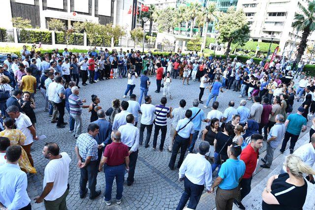 İzmir Büyükşehir Belediyesi'nde çalışan memurlara rekor zam