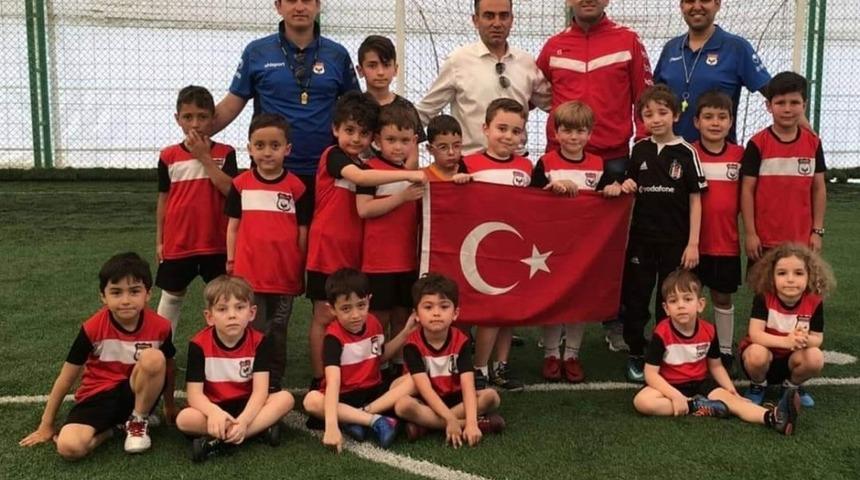 &Ccedil;ocuklar tarafından şehit Ke&ccedil;eci anısına futbol turnuvası d&uuml;zenlenecek