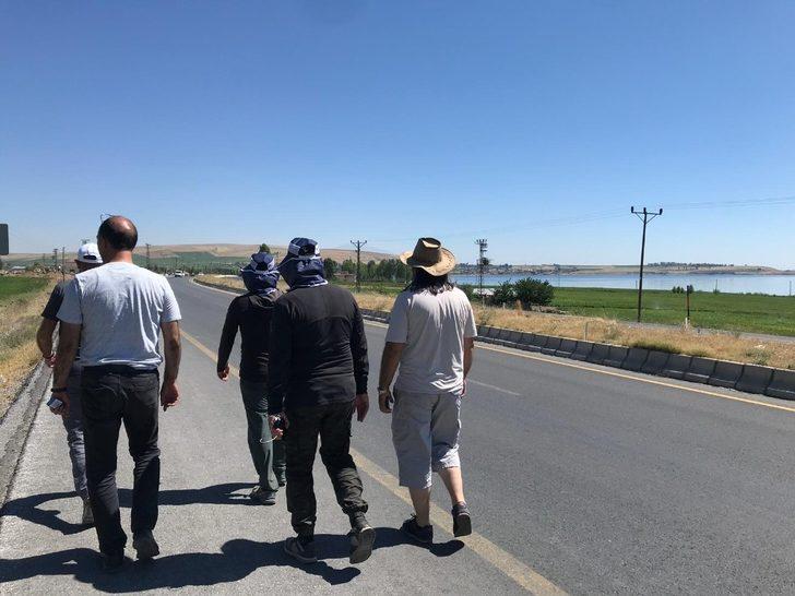 Van Gölü’ne dikkat çekmek için günde 40 kilometre yürüyorlar G4