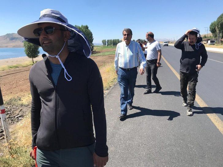 Van Gölü’ne dikkat çekmek için günde 40 kilometre yürüyorlar G5