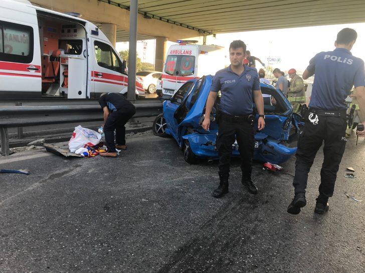 Küçükçekmece D-100 Karayolu'nda kaza: Yaralılar var G2