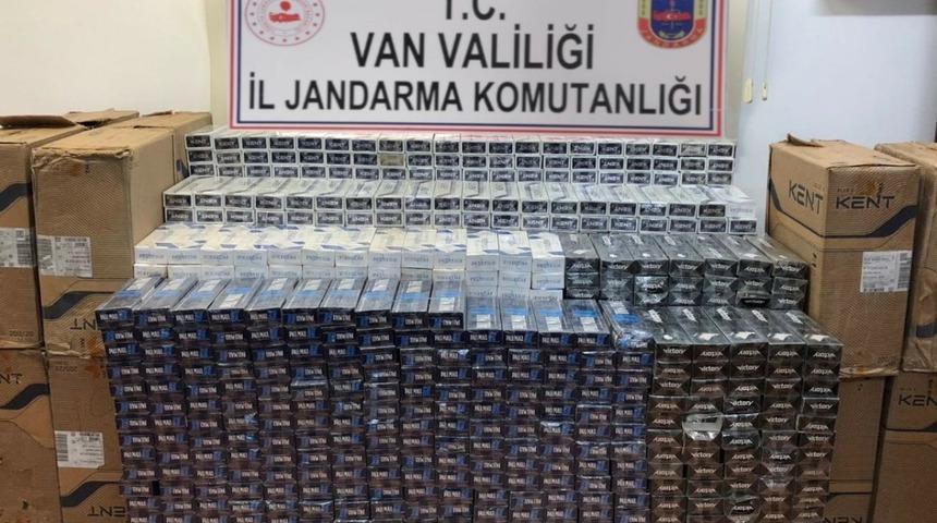 &Ccedil;aldıran-İran sınır hattında 30 bin 390 paket ka&ccedil;ak sigara ele ge&ccedil;irildi