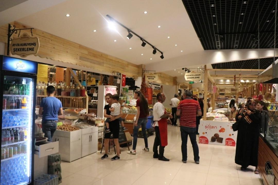 Sosyete Pazarı bayrama kadar a&ccedil;ık